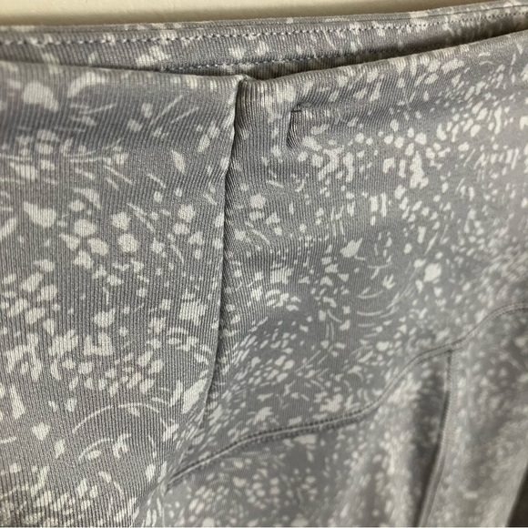 Athleta High Rise Primrose Chaturanga Tight in Gathering Storm Medium Leggings - Picture 12 of 15